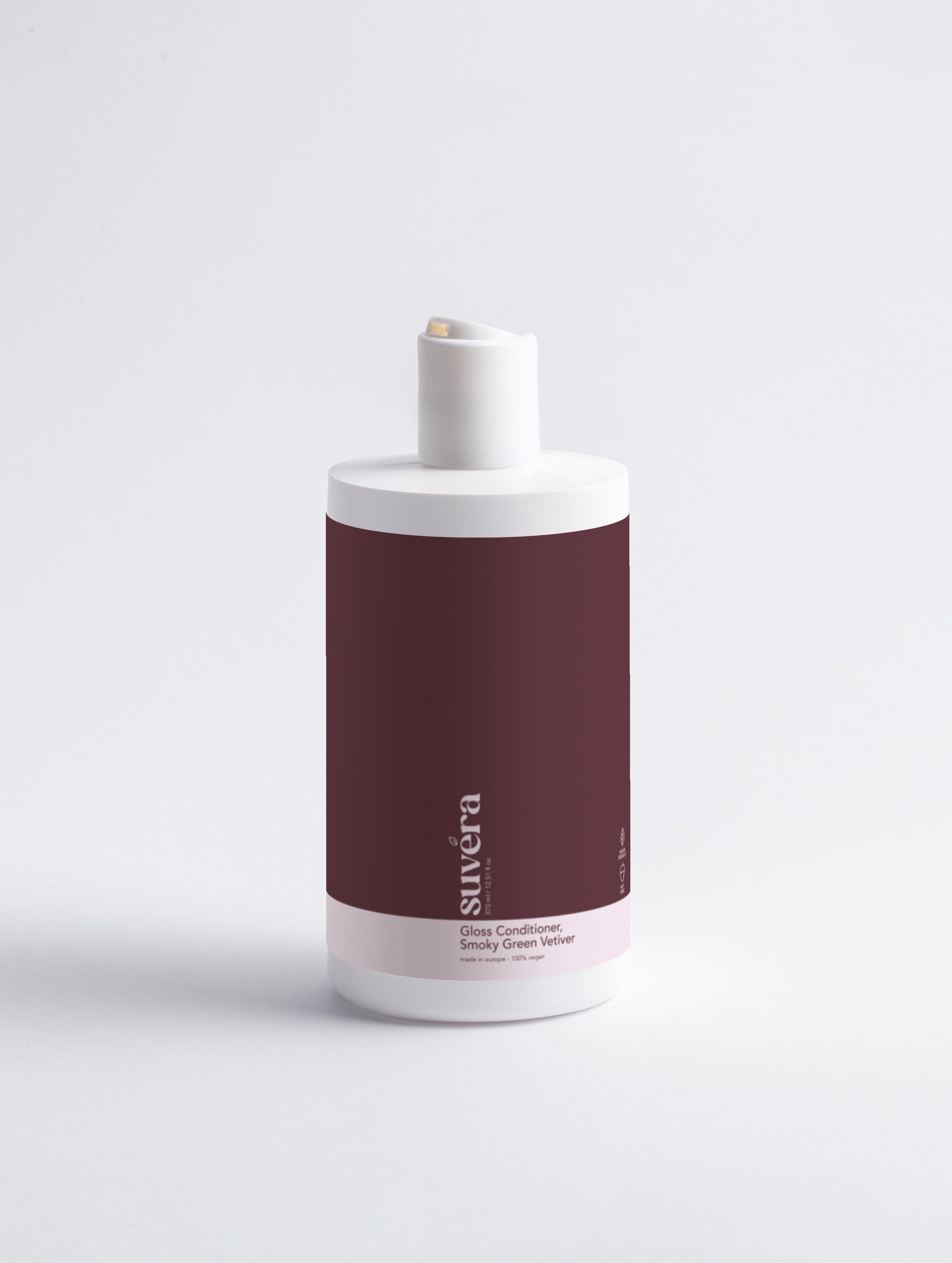 Minimalist haircare flatlay – Gloss Conditioner for dry ends