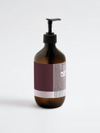 Vegan hand & body wash with refreshing mint and warm cedarwood