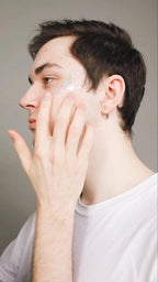 MAle skincare model facing face care treatment Oil-Free Hydrating Gel